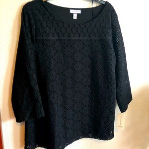 Black women’s XL long sleeve lace.